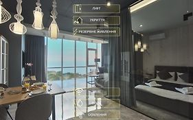 Gagarin Plaza Luxury Sea View Apartments