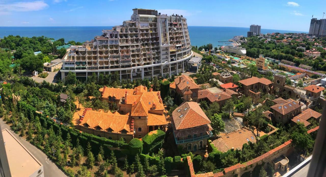 Gagarin Plaza Luxury Sea View Apartments Одеса Екстер'єр фото